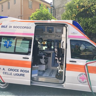 Grande festa a Celle: inaugurati un defibrillatore e una nuova ambulanza della Croce Rosa (FOTO E VIDEO)