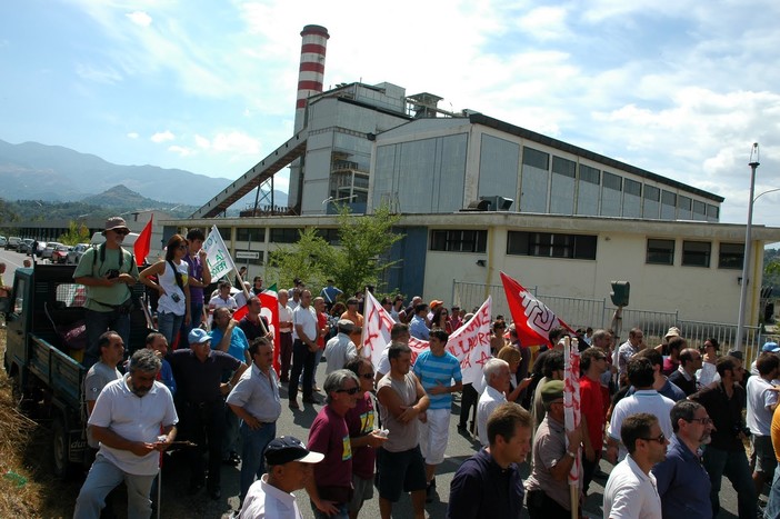 ENEL: verso la chiusura la centrale a biomasse di Mercure ENEL: verso la chiusura la centrale a biomasse di Mercure