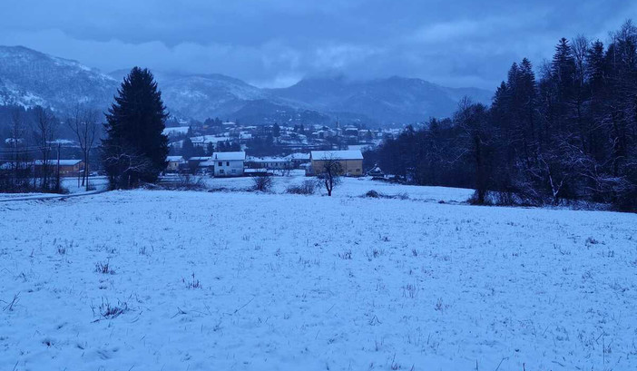 Meteo, maltempo con pioggia e tanta neve sulle Alpi