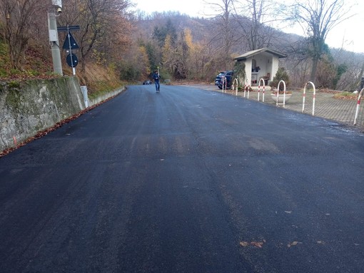 Plodio asfalta le strade comunali, il sindaco Badano: "Interventi mirati, merito di una progettualità costante"