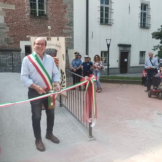 Millesimo elimina le barriere architettoniche, aperto il nuovo percorso pedonale dietro al palazzo comunale