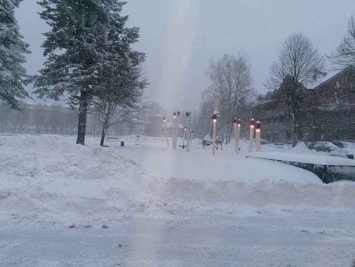 Nevica in Val Bormida e Valle Erro, prosegue l'allerta arancione: 48 cm sul Monte Settepani (FOTO e VIDEO) Nevica in Val Bormida e Valle Erro, prosegue l'allerta arancione: 48 cm sul Monte Settepani (FOTO e VIDEO)