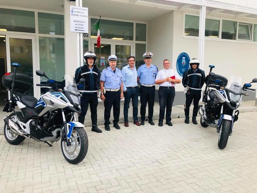 Foto tratte dalla pagina Facebook "Polizia Municipale di Alassio" Foto tratte dalla pagina Facebook "Polizia Municipale di Alassio"