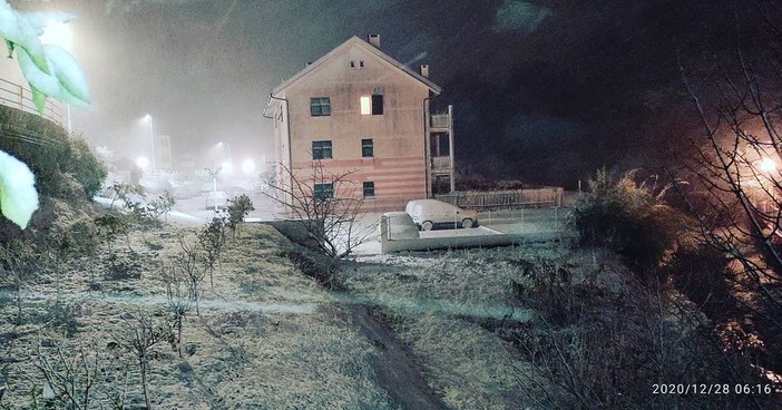Maltempo, bufera di neve a Celle Ligure (FOTO e VIDEO)