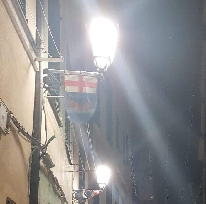 Varazze, installate nuove lanterne a led nel centro storico. Il sindaco: "Porteranno ad un risparmio energetico"