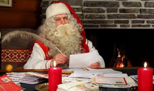 Savona, un pomeriggio di magia alla Ubik: Babbo Natale risponderà alle letterine dei bambini Savona, un pomeriggio di magia alla Ubik: Babbo Natale risponderà alle letterine dei bambini