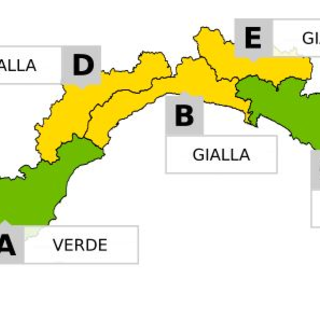 Allerta gialla per neve, confermata la chiusura alla mezzanotte di oggi