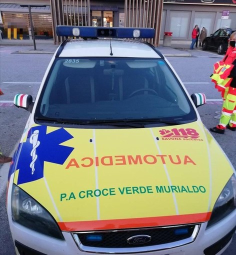 "Nuova vita" per un'autovettura della Croce Bianca Albenga: diventa operativa con i colori della Croce Verde Murialdo