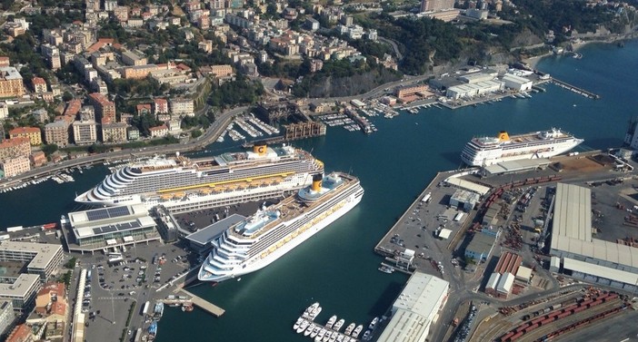 A Savona tripletta di navi Costa: oggi in porto la Magica, la Diadema e la NeoRiviera
