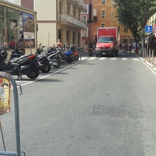 La notte bianca di Finalpia accende gli animi, commercianti protestano ostaggio dalle 12,00 per colpa di alcuni