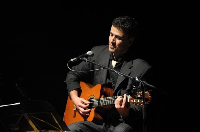 Albenga: Ottobre De Andrè con i "Trafficanti di sogni", ecco chi è Napo Albenga: Ottobre De Andrè con i "Trafficanti di sogni", ecco chi è Napo