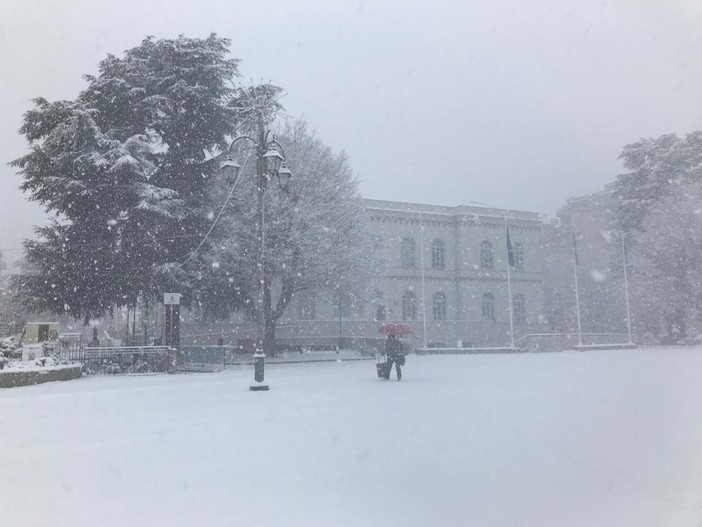 Meteo, aria fredda in arrivo la prossima settimana: possibili nevicate a quota bassa Meteo, aria fredda in arrivo la prossima settimana: possibili nevicate a quota bassa