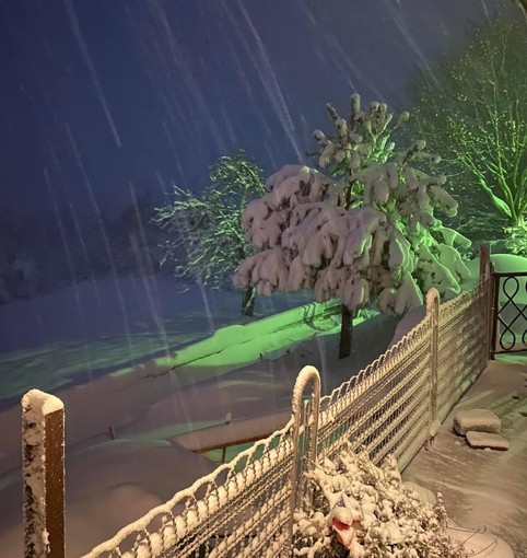 Meteo, torna la neve nell'entroterra. Piogge copiose sul Ponente ligure Meteo, torna la neve nell'entroterra. Piogge copiose sul Ponente ligure