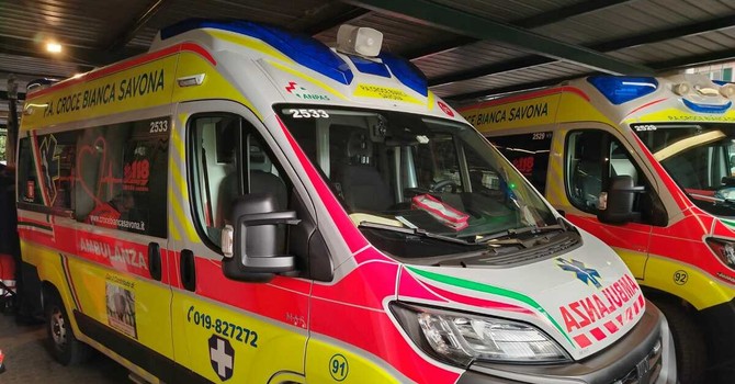 Chiede di vedere il mare per l'ultima volta, la Croce Bianca di Savona realizza il suo desiderio