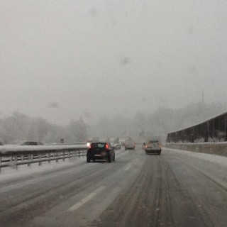 Maltempo, la denuncia del SIAP: "Neve annunciata su autostrade liguri e la polizia stradale di Savona è subito in ginocchio"