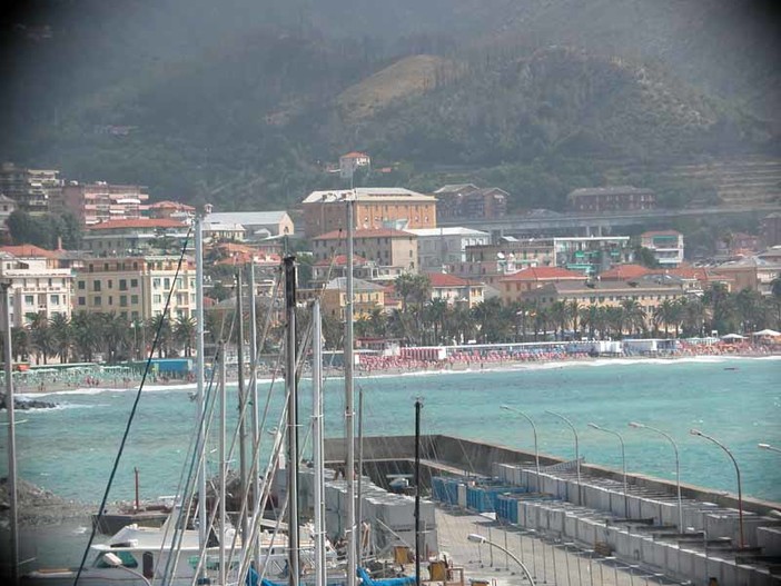 Fondato a Varazze il Circolo "L'Opinione"