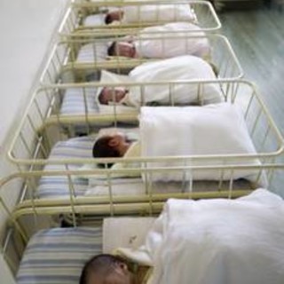 Albenga, bambina abbandonata, il sindaco: “questione risolta”