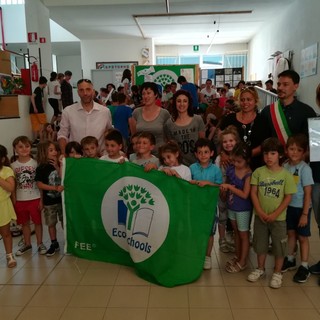 Consegnata la Bandiera Verde alla scuola secondaria di Spotorno