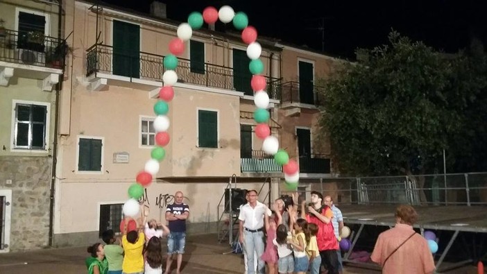 Vittima della crisi, da anni vive su una macchina: la storia del savonese Cosimo Palmato Vittima della crisi, da anni vive su una macchina: la storia del savonese Cosimo Palmato