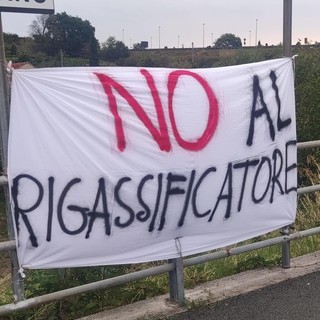 "La guerra del gas e dei rigassificatori": sabato 16 marzo appuntamento a Savona