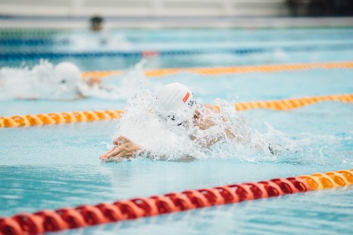 “Swim and Go”, quasi 5mila domande per il bonus regionale per favorire l’avviamento al nuoto dei giovani liguri