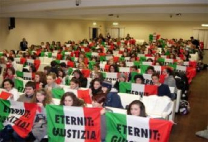 Incontri alla Ubik: “Diritti in movimento: No Tav - No Gronda - No amianto - No carbone” Incontri alla Ubik: “Diritti in movimento: No Tav - No Gronda - No amianto - No carbone”