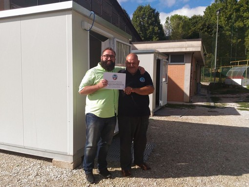 La protezione civile savonese consegna due moduli spogliatoi a Norcia (FOTO) La protezione civile savonese consegna due moduli spogliatoi a Norcia (FOTO)