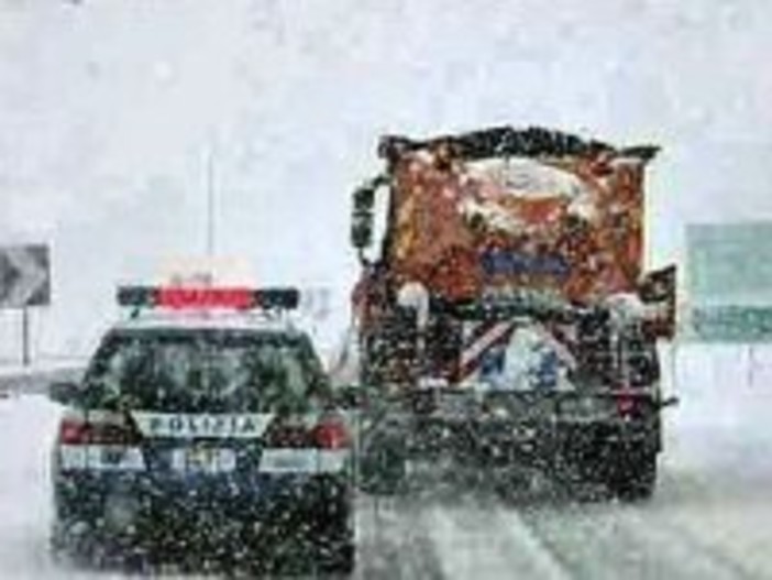 Emergenza neve in Valbormida, disagi sulla Torino-Savona Emergenza neve in Valbormida, disagi sulla Torino-Savona