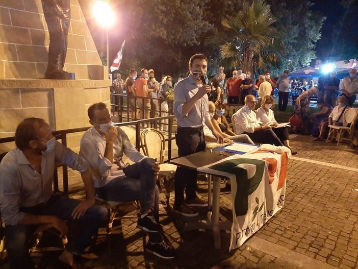 Regionali, dopo l'endorsement di Giuliano a Toti, il commento di Arboscello e Niero: "Non ci spieghiamo questa scelta, la presentazione a Vado per riaffermare il valore della coerenza"