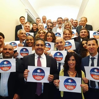 Covid, Cambiamo con Toti: "L'ultimo report dell’istituto di sanità conferma i dati per cui la Liguria è stata inserita in zona gialla" Covid, Cambiamo con Toti: "L'ultimo report dell’istituto di sanità conferma i dati per cui la Liguria è stata inserita in zona gialla"