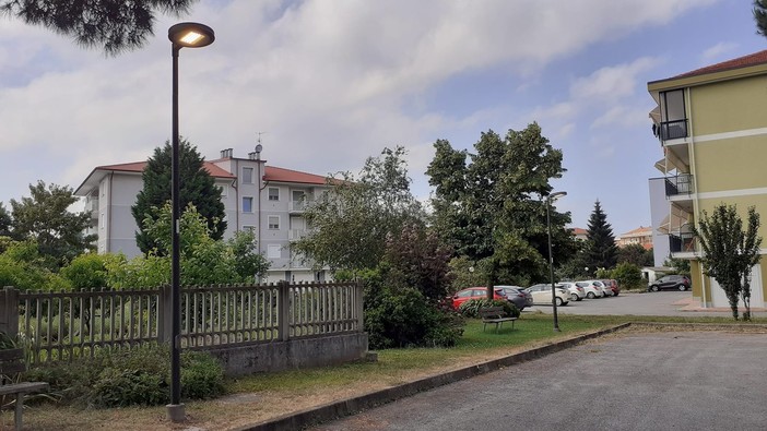 I 'dischi volanti' arrivano a Carcare, nuova illuminazione pubblica nel quartiere dei Gaggioni (FOTO)