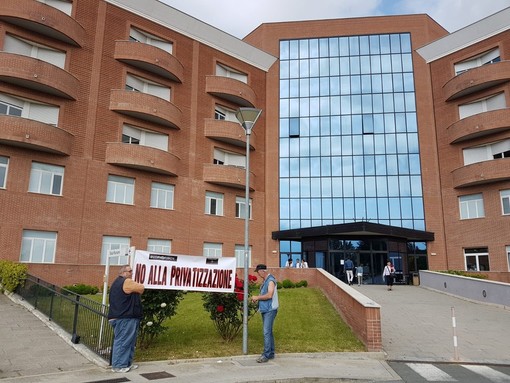 I "Cittadini Stanchi" a Toti: "Incontriamoci ad Albenga al più presto"