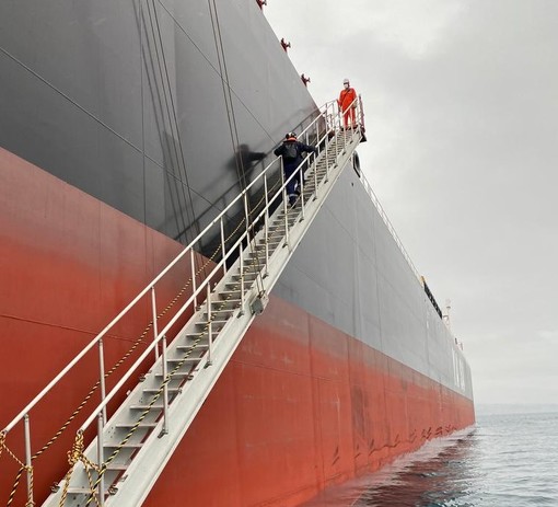 Vado Ligure, nave bloccata in porto: è risultata carente sotto il profilo della sicurezza della navigazione Vado Ligure, nave bloccata in porto: è risultata carente sotto il profilo della sicurezza della navigazione