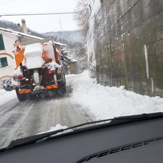 Cosseria, 30 cm di neve nelle zone più alte. Il sindaco: "Situazione sotto controllo" Cosseria, 30 cm di neve nelle zone più alte. Il sindaco: "Situazione sotto controllo"