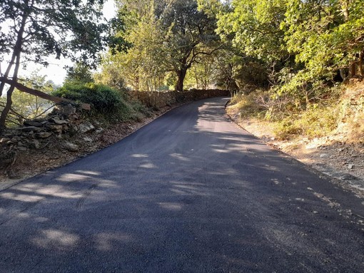 Calice interviene sulle strade ammalorate, nuove asfaltature in diverse zone del comune Calice interviene sulle strade ammalorate, nuove asfaltature in diverse zone del comune