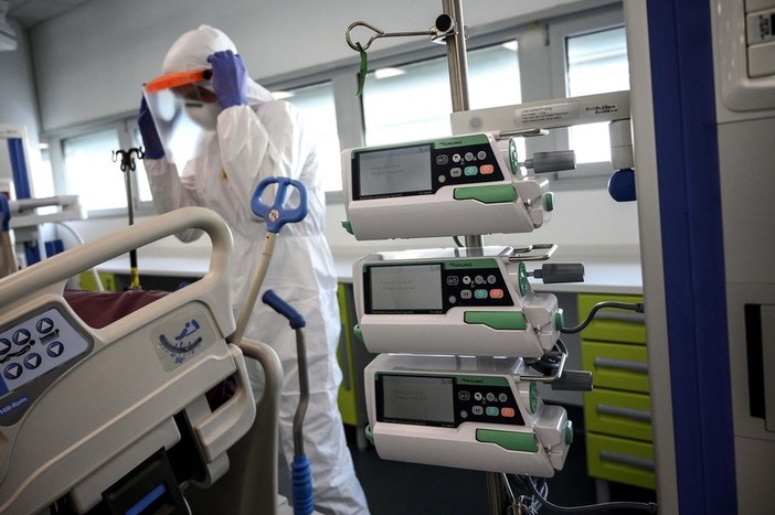 Giallo sul conteggio dei pazienti Covid: da Toti e Speranza indicazioni diverse