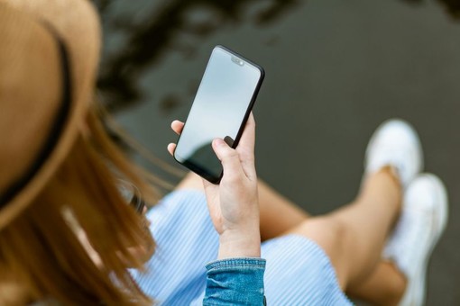 Lo shopping online: una nuova era per il commercio Lo shopping online: una nuova era per il commercio