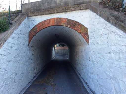 Albenga: prosegue il restyling della segnaletica stradale Albenga: prosegue il restyling della segnaletica stradale