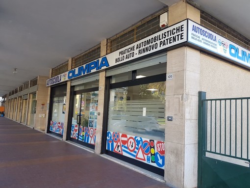 Autoscuola Olimpia di Albenga: la prima in Liguria a tenere lezioni di Scuola Guida in diretta nazionale su Facebook con "Quiz Patente Guida e Vai" Autoscuola Olimpia di Albenga: la prima in Liguria a tenere lezioni di Scuola Guida in diretta nazionale su Facebook con "Quiz Patente Guida e Vai"