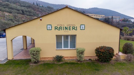 L’azienda Raineri spa di Chiusanico alla fiera milanese "Tuttofood" con i suoi prodotti L’azienda Raineri spa di Chiusanico alla fiera milanese "Tuttofood" con i suoi prodotti