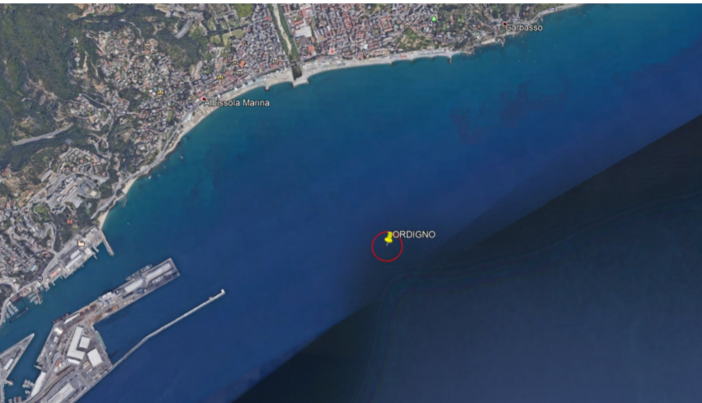 Ordigni bellici nel mare di Albisola, la Capitaneria li sposta al largo e firma un'ordinanza di interdizione dell'area Ordigni bellici nel mare di Albisola, la Capitaneria li sposta al largo e firma un'ordinanza di interdizione dell'area