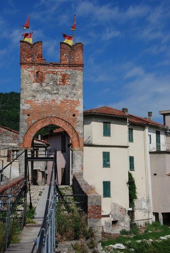 Millesimo, conferenza sul progetto di recupero ad uso abitativo dell'ex ospedale San Giuseppe Millesimo, conferenza sul progetto di recupero ad uso abitativo dell'ex ospedale San Giuseppe