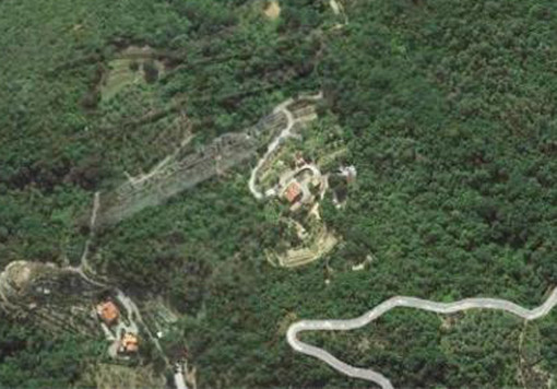 Immagine tratta da Google Earth Immagine tratta da Google Earth