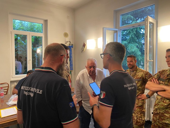 Villanova d’Albenga, disinnescata la bomba in aeroporto (FOTO)