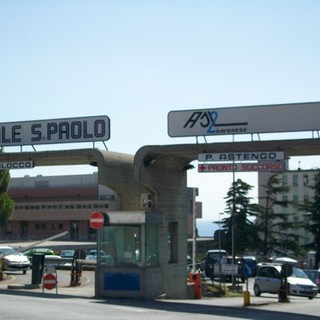 Motociclista investe pedone a Bergeggi: feriti entrambi