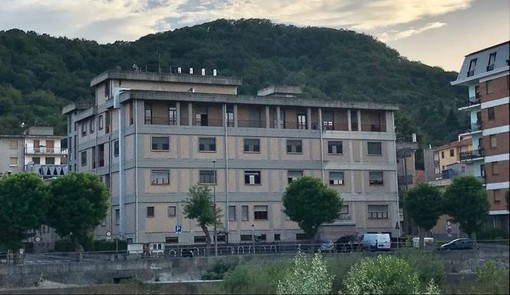 Ospedale di Cairo, Arboscello (Pd): “La maggioranza rifiuta il dialogo e il confronto con il territorio: parlare di Sanità per la giunta è un tabù” Ospedale di Cairo, Arboscello (Pd): “La maggioranza rifiuta il dialogo e il confronto con il territorio: parlare di Sanità per la giunta è un tabù”