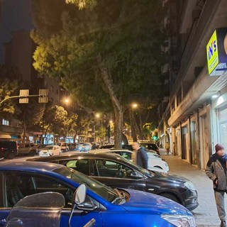 Savona, Oltreletimbro ancora senza luminarie natalizie e i commercianti non ci stanno: "Ci siamo stufati, chiederemo il rimborso" Savona, Oltreletimbro ancora senza luminarie natalizie e i commercianti non ci stanno: "Ci siamo stufati, chiederemo il rimborso"