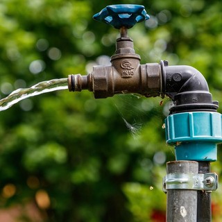 Ceriale, stretta sui consumi idrici: ordinanza anti-spreco, stop all'acqua potabile per usi non essenziali Ceriale, stretta sui consumi idrici: ordinanza anti-spreco, stop all'acqua potabile per usi non essenziali