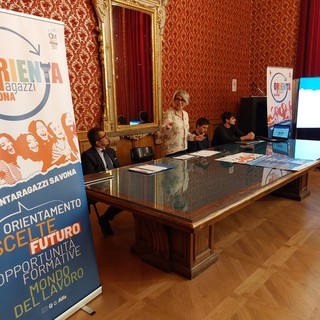 Savona, torna il "salone dei giovani": ecco il progetto "OrientaRagazzi", una tre giorni guardando al futuro Savona, torna il "salone dei giovani": ecco il progetto "OrientaRagazzi", una tre giorni guardando al futuro