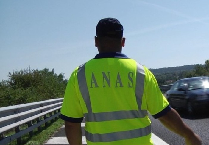 Lavori sulla statale 582 "del Colle di San Bernardo": strada chiusa